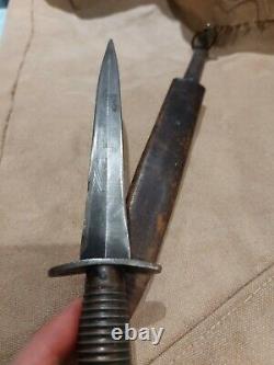 BLACK DEVIL CANADA-USA MODERN STYLE of WWII COMMANDO DAGGER KNIFE 1970s WW2