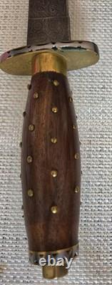 Damascus Steel Fighting Dagger Fixed Blade, Spear Point, Studded wooden handle