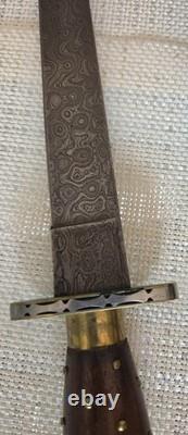 Damascus Steel Fighting Dagger Fixed Blade, Spear Point, Studded wooden handle