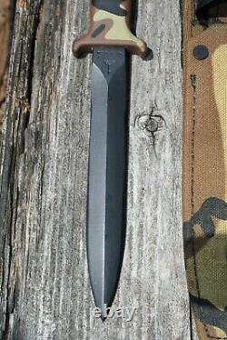 GERBER GUARDIAN II Stainless Camo Camouflage Knife Dagger Very Nice Condition