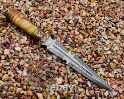 Handmade Damascus Steel Knife Dagger for Hunting With Sheath