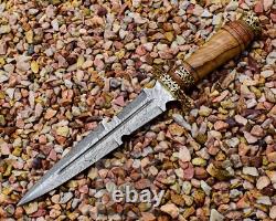 Handmade Damascus Steel Knife Dagger for Hunting With Sheath