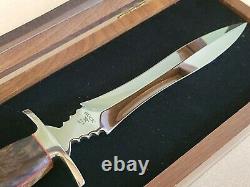LIMITED EDITION BUCK KNIFE 981 DAGGER 200 made maple burl mirror