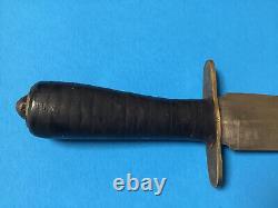Large WW2 Fighting Theater Dagger Knife