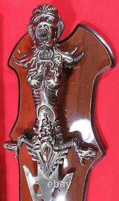 New Emblazon Of Knife 19 Medussa Stainless Steel Blade Display Knife Dagger