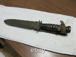 U. S. M3 WWII Camillus Trench Fighting Knife Dagger With Sheath