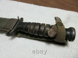 U. S. M3 WWII Camillus Trench Fighting Knife Dagger With Sheath