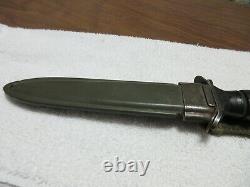 U. S. M3 WWII Camillus Trench Fighting Knife Dagger With Sheath