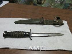 U. S. M3 WWII Camillus Trench Fighting Knife Dagger With Sheath