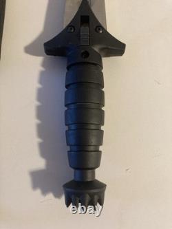 United Cutlery UC726 Star Trek Klingon Knife Phoenix Dagger in Sheath