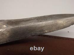 Vintage WWII U. S. Commando Trench Fighting Knife Dagger with sheath