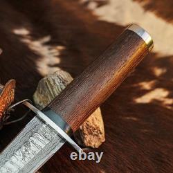 10,8 Couteau-dague en acier damassé à lame fixe, pleine soie, manche en bois et étui en cuir