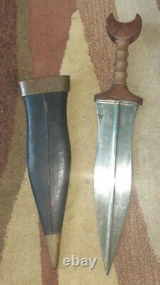 Couteau De Gaine Pugio Dagger Antique Poignée De Bois Romaine