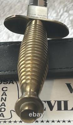 Couteau Stiletto V-42 à Double Tranchant Denté de la Brigade des Diables de Taylor Cutlery WWII