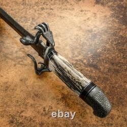 Couteau dague en damas sur mesure rare Impact Cutlery, bois de cerf, faucon et serpent