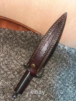 Couteau de chasse Bowie à dague en acier de Damas fabriqué à la main sur mesure avec étui en cuir