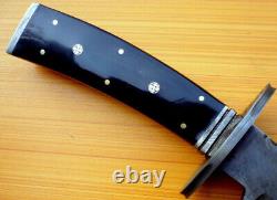 Couteau de chasse Bowie en acier damas personnalisé avec manche en corne de taureau