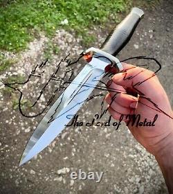 Couteau de chasse Ubr en acier D2 fait sur mesure à la main avec étui en cuir.