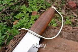 Couteau de chasse tactique à lame en acier D2 fait sur mesure à la main, avec manche en laiton et bois de Talli.