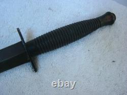 Couteau de combat britannique Fairbairn Sykes de la Seconde Guerre mondiale Sheffield Angleterre avec étui