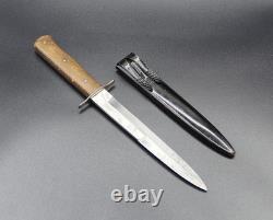 Couteau de combat de la Luftwaffe allemande de la Seconde Guerre mondiale avec fourreau