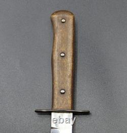 Couteau de combat de la Luftwaffe allemande de la Seconde Guerre mondiale avec fourreau