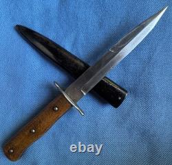 Couteau de combat de la Luftwaffe allemande de la Seconde Guerre mondiale avec fourreau, tampon 5