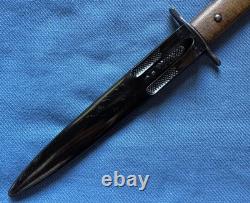 Couteau de combat de la Luftwaffe allemande de la Seconde Guerre mondiale avec fourreau, tampon 5