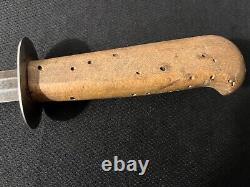 Couteau de combat français de tranchée de la Première et Deuxième Guerre mondiale - Ancienne collection / Poignard G P / Militaire