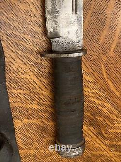 Couteau de combat militaire CATTARAUGUS 225Q de la Seconde Guerre mondiale et gaine en cuir vintage