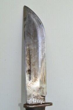 Couteau de combat militaire Vintage CATTARAUGUS 225Q de la Seconde Guerre mondiale et son fourreau en cuir.