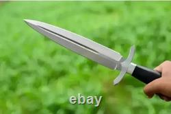 Couteau de survie à lame en acier au carbone fabriqué à la main sur mesure, couteau de chasse et de camping	 <br/>
 