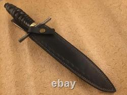 Couteau kris en acier Damas fabriqué à la main sur mesure, couteau de survie et de camping 
<br/>