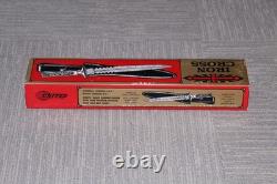Couteau poignard croix de fer avec poignée en os vintage United UC328 avec étui et boîte 14 5/8