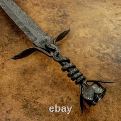 Couteau poignard en damas forgé intégral personnalisé art plume Impact Cutlery unique