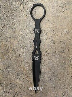 Dague à lame noire SOCP Skeletonized Dagger 176BKSN de Benchmade, étui design Thompson