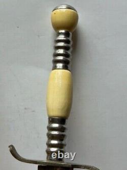 Dague de combat/couteau de jarret Vintage Gutmann allemand Solingen gravé avec fourreau.