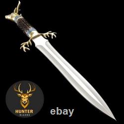 Dague de combat fantasy en acier D2 fait main avec un cerf en laiton 3D et un manche en cerf