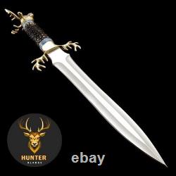 Dague de combat fantasy en acier D2 fait main avec un cerf en laiton 3D et un manche en cerf