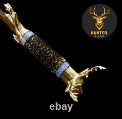 Dague de combat fantasy en acier D2 fait main avec un cerf en laiton 3D et un manche en cerf