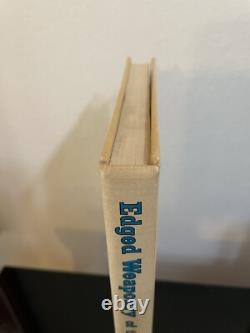 Dagues, baïonnettes, couteaux de combat / Armes blanches, Major John R. Angolia, lot de 2