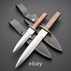 Ensemble de 2 couteaux de chasse à la dague en D2 faits à la main et leur étui en cuir