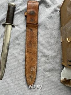 Fink Leather Shops Poignard de combat à lame fixe, pointe lance en acier, soie pleine