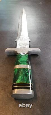 Lames badass, dague de chasse et de combat en damas faite à la main, manche en résine verte - BA847
