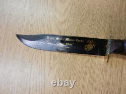 Poignard commémoratif Camillus U. S. M. C. Fighting Knife 1941-1991, avec un peu de corrosion