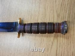 Poignard commémoratif Camillus U. S. M. C. Fighting Knife 1941-1991, avec un peu de corrosion