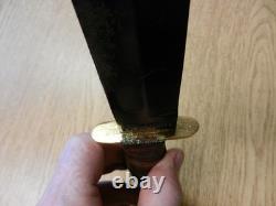 Poignard commémoratif Camillus U. S. M. C. Fighting Knife 1941-1991, avec un peu de corrosion