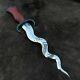 "ubr Custom Handmade D2-steel Hunting Snake Kriss Dagger Knife With Sheath" Would Be Translated To French As: "couteau De Chasse Serpent Kriss En Acier D2 Fait Sur Mesure Par Ubr Avec étui."